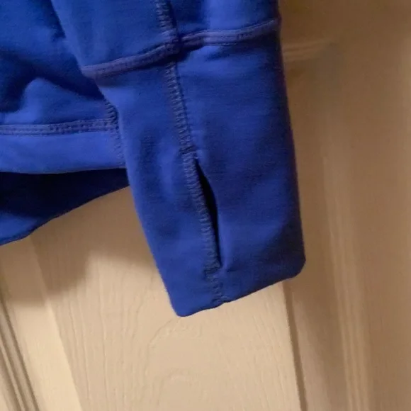 Women’s workout/running jacket - Picture 2 of 4